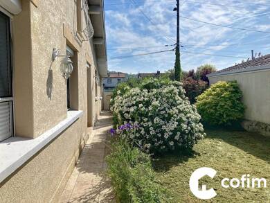 Maison à louer 1 100 € 5 pièces 4 chambres 123 m² Séméac 65600
