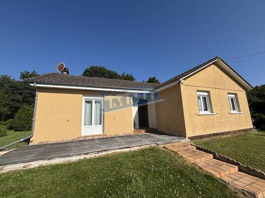 Maison de plain-pied à vendre 183 500 € 6 pièces 3 chambres 107 m² 1 500 m² de terrain St Pol sur Ternoise 62130