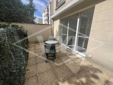 Appartement à vendre 129 000 € 1 pièce 28 m² RDC/4 Combs la Ville 77380