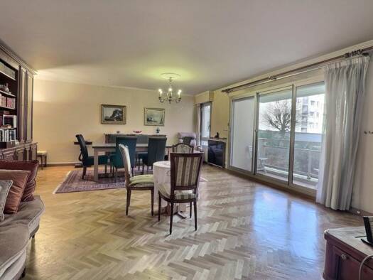 Appartement à vendre 892 000 € 5 pièces 3 chambres 115 m² RDC Forêt Saint-Germain-en-Laye 78100