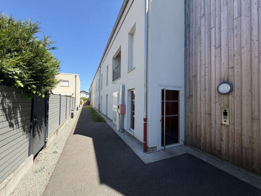 Appartement à vendre 240 664 € 2 pièces 1 chambre 52,66 m² Étage 1/2 Nord Huningue 68330