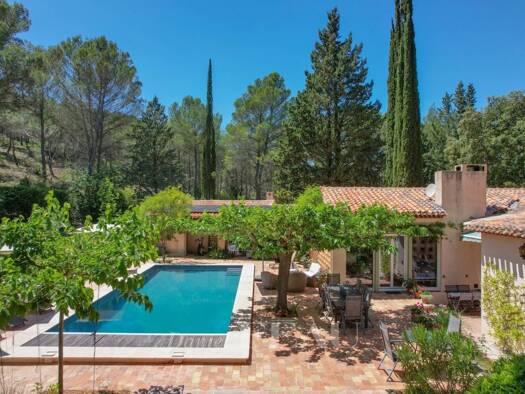 Maison à vendre 1 990 000 € 9 pièces 7 chambres 284 m² 5 239 m² de terrain Le Tholonet 13100