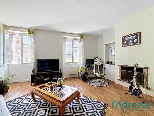 Appartement à vendre 114 700 € 2 pièces 1 chambre 58,12 m² Étage 1/2 Centre Ville Rive Gauche Laval 53000