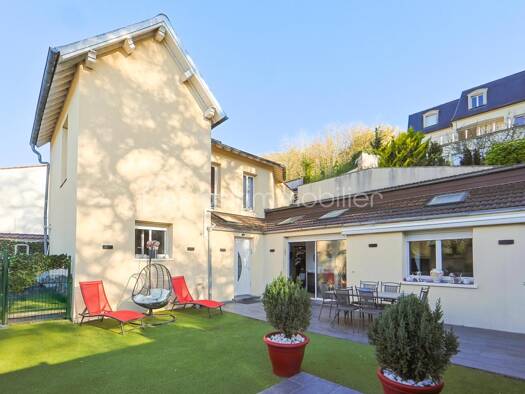 Maison de ville à vendre 240 000 € 5 pièces 4 chambres 110 m² Crécy-la-Chapelle 77580
