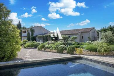Maison de plain-pied à vendre 1 575 000 € 6 pièces 4 chambres 287 m² 1 820 m² de terrain Maussane-les-Alpilles 13520