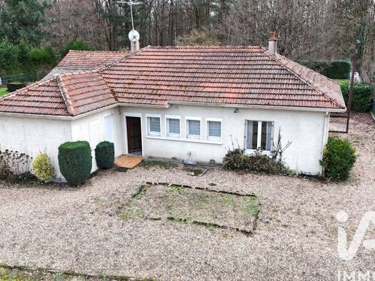 Maison de plain-pied à vendre 79 000 € 5 pièces 3 chambres 70 m² 1 220 m² de terrain Isdes 45620