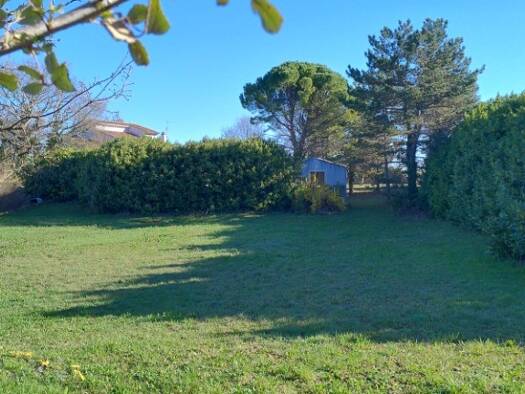 Terrain constructible viabilisé à vendre 76 000 € 1 251 m² de terrain Saint-Privat-de-Champclos 30430