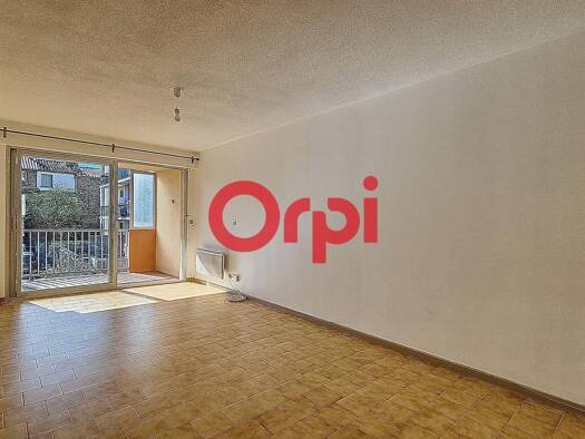 Appartement à louer 500 € 2 pièces 1 chambre 47 m² Étage 1/3 Nord Prades 66500
