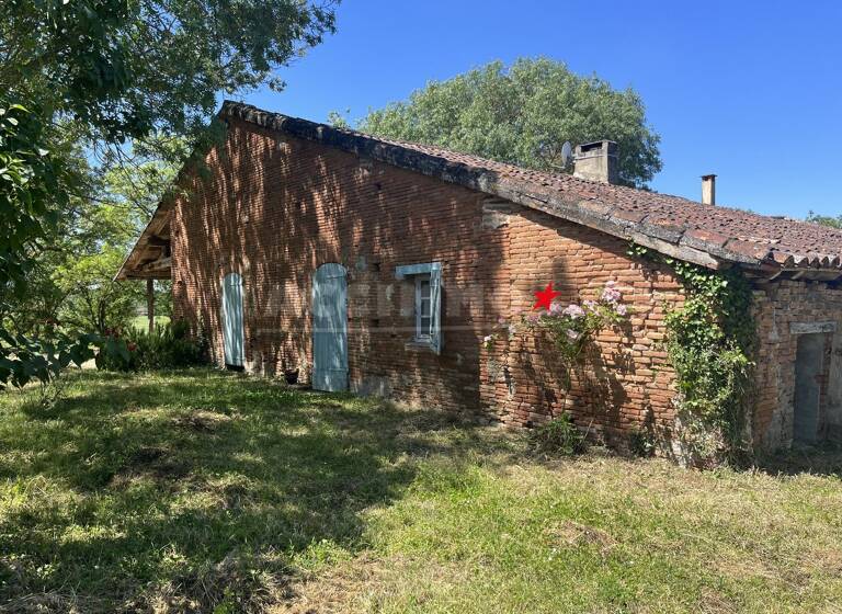 Maison à vendre 409 500 € 10 pièces 1<br/>chambre 280 m²<br/>superficie 10 150 m²<br/>terrain Vallesvilles 31280