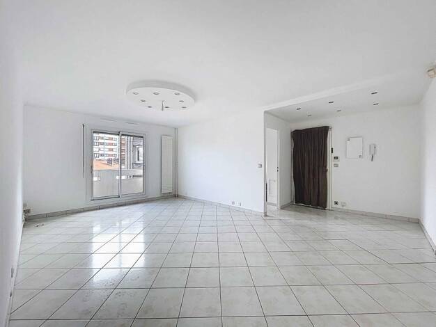 Appartement à louer 1 750 € 3 pièces 2 chambres 62 m² 4ème étage Belvedere Le Pré-Saint-Gervais 93310