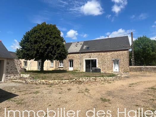 Maison à vendre 274 000 € 10 pièces 4 chambres 180 m² 3 860 m² de terrain Renaze 53800