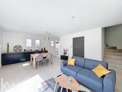 Maison à vendre 492 000 € 4 pièces 3 chambres 106 m² 120 m² de terrain Sathonay Village 69580