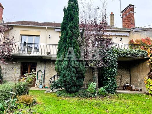 Maison à vendre 199 500 € 7 pièces 4 chambres 135 m² 369 m² de terrain Ecouves Alençon 61000