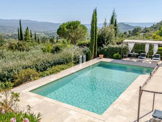 Villa à vendre 995 000 € 6 pièces 4 chambres 160 m² 3 463 m² de terrain Saint-Saturnin-Lès-Apt 84490