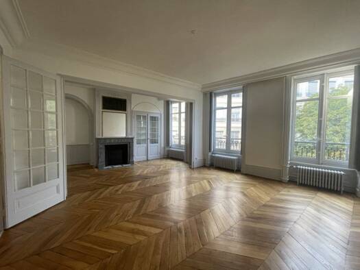 Appartement à louer 1 606 € 3 pièces 2 chambres 122 m² 4ème étage Pentes de la croix-rousse Lyon 1er arrondissement 69001
