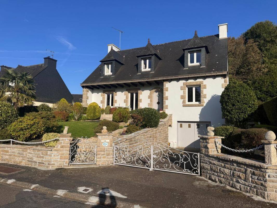 Maison à vendre, 167m², ROSTRENEN