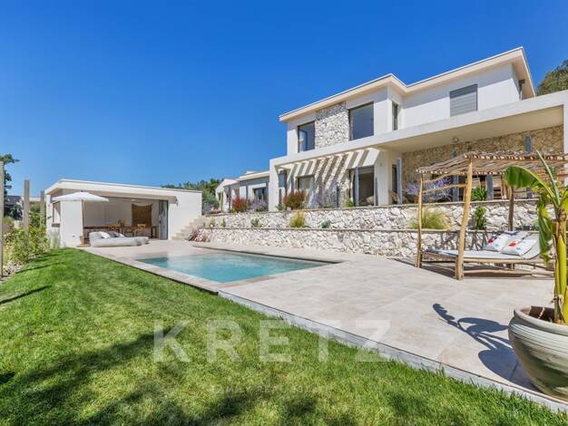 Maison à vendre - Première occupation 990 000 € 7 pièces 5 chambres 210 m² 1 300 m² de terrain Gréoux-les-Bains 04800