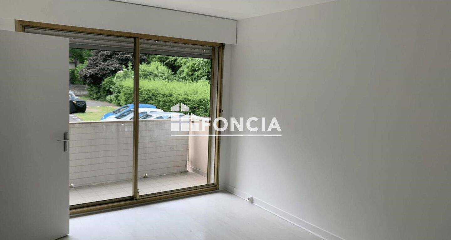 Maison à louer, 26m², SAINT MAUR DES FOSSES