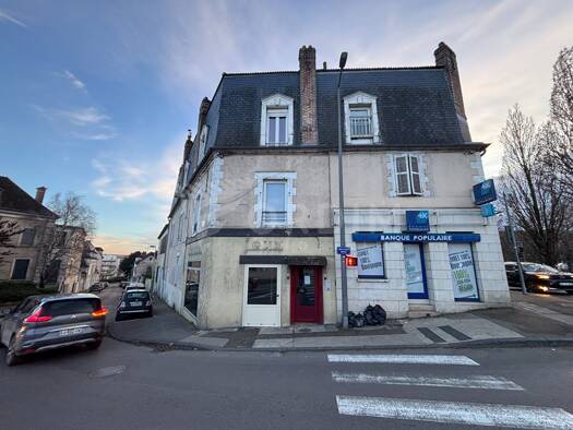 Appartement à vendre 55 500 € 2 pièces 1 chambre 26 m² Étage 3/3 Saint Amatre Auxerre 89000