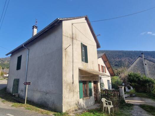 Maison à vendre 54 000 € 4 pièces 2 chambres 75 m² 108 m² de terrain Arvière-en-Valromey 01260