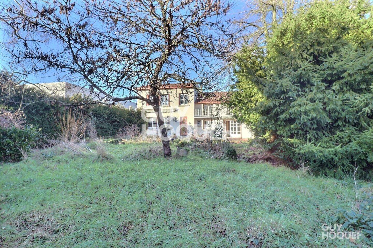 Maison à vendre, 156m², SURGERES