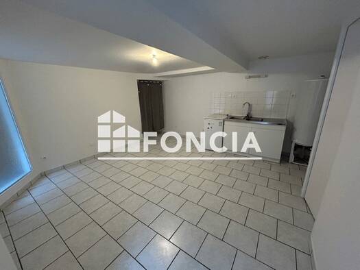 Appartement à louer 430 € 2 pièces 1 chambre 26,7 m² RDC Pentagone La Roche-sur-Yon 85000
