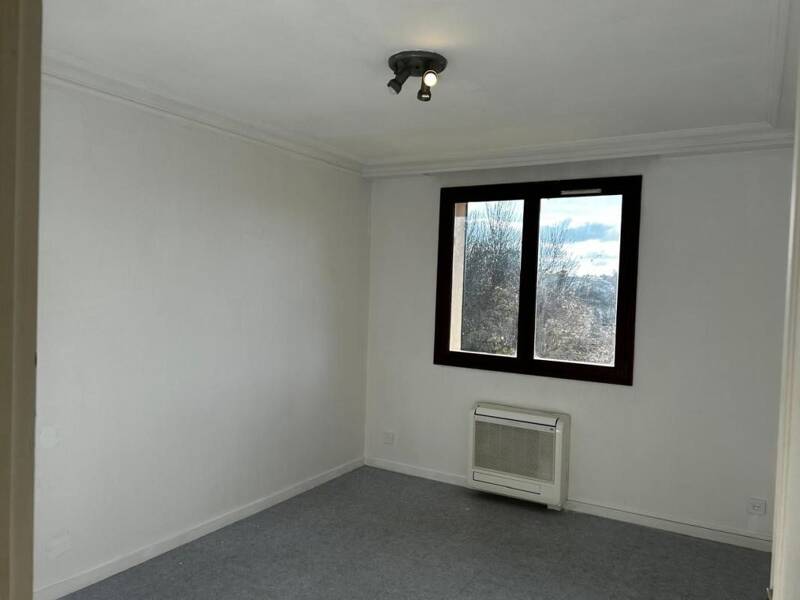 Maison à louer, 95m², SAINT GENIS LES OLLIERES