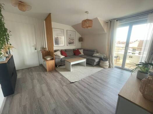 Appartement à vendre 180 000 € 3 pièces 2 chambres 56 m² 2ème étage Persan 95340