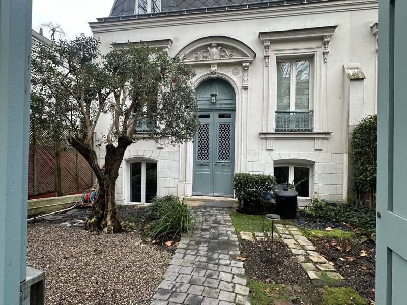 Maison à louer, 143m², PARIS 16E