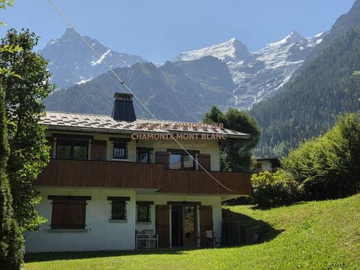 Chalet à vendre 1 500 000 € 7 pièces 5 chambres 170 m² 1 096 m² de terrain Les Houches 74310