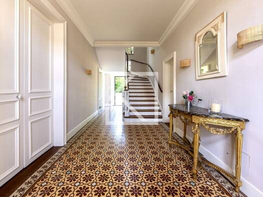 Maison à vendre 1 195 000 € 13 pièces 8 chambres 432 m² 1 964 m² de terrain Le Mans 72000