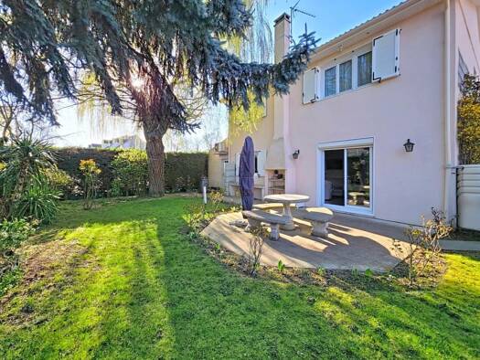 Maison à vendre 355 000 € 6 pièces 4 chambres 110 m² 366 m² de terrain Le Plessis-Pâté 91220