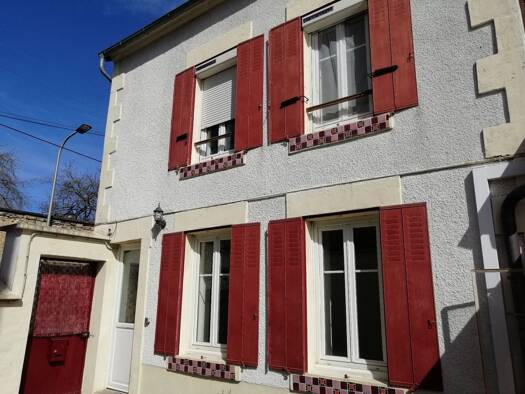 Maison à vendre 125 000 € 4 pièces 2 chambres 89 m² 158 m² de terrain Nevers 58000