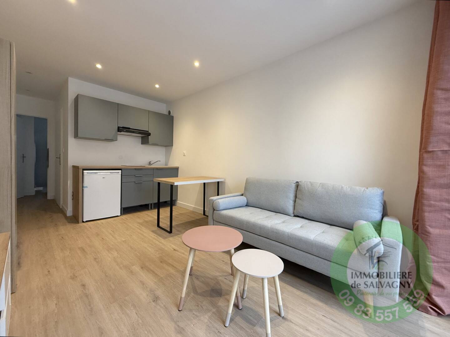 Maison à louer, 28m², LA TOUR DE SALVAGNY