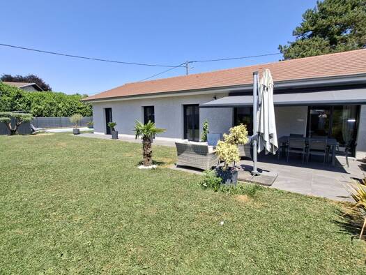 Maison de plain-pied à vendre 435 000 € 5 pièces 4 chambres 104 m² 572 m² de terrain Centre-Trois Fontaines Rives 38140