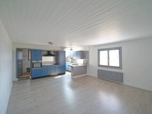 Duplex à louer 1 720 € 4 pièces 3 chambres 92,9 m² Étage 2/2 Sauverny 01220