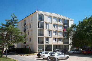 Appartement à louer 530 € 3 pièces 2 chambres 58 m² 2ème étage Ateliers SNCF Chenôve 21300