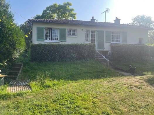 Maison à vendre 139 900 € 4 pièces 3 chambres 88 m² 3 500 m² de terrain Ardentes 36120