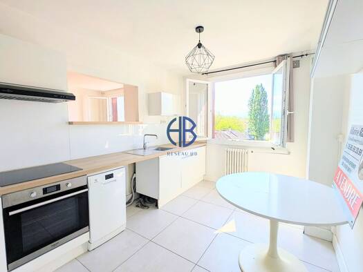 Appartement à vendre 97 000 € 2 pièces 1 chambre 34 m² Étage 3/10 Abry Grenoble 38100