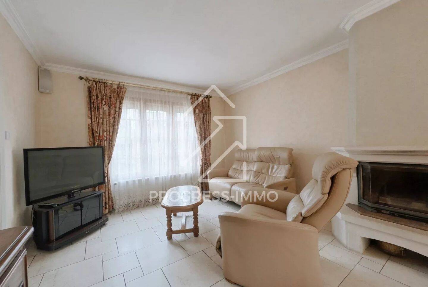 Maison à vendre, 107m², COMBS LA VILLE