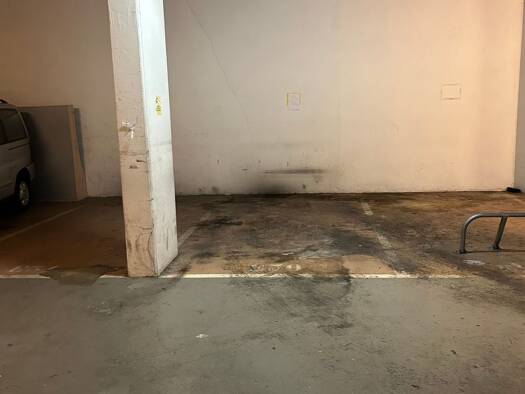 Parking à louer 145 € 12 m² Goutte d'Or-Château Rouge Paris 18ème arrondissement 75018