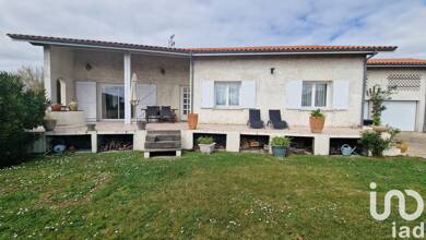 Maison à vendre 415 000 € 5 pièces 4 chambres 168 m² 1 777 m² de terrain Est Parempuyre 33290