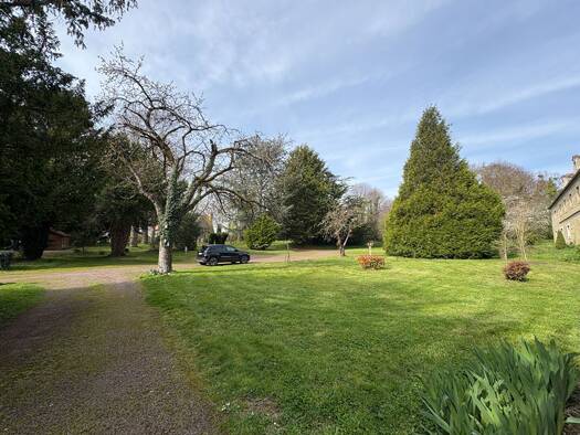Maison à vendre 888 000 € 6 pièces 4 chambres 148 m² 40 102 m² de terrain Frénouville 14630
