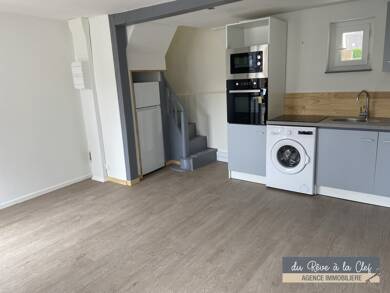 Maison à louer 511 € 3 pièces 2 chambres 36 m² 10 m² de terrain Bernay 27300