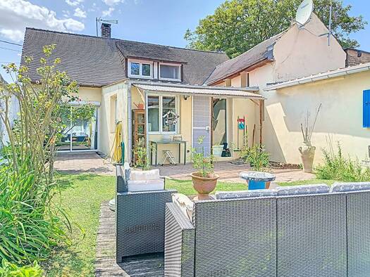 Maison à vendre 223 300 € 4 pièces 2 chambres 121 m² 574 m² de terrain Airaines 80270