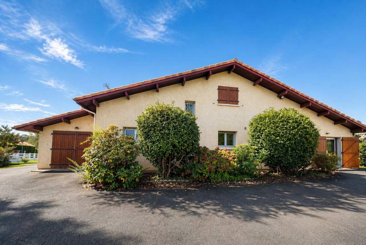Maison à vendre, 125m², SAUGNAC ET CAMBRAN