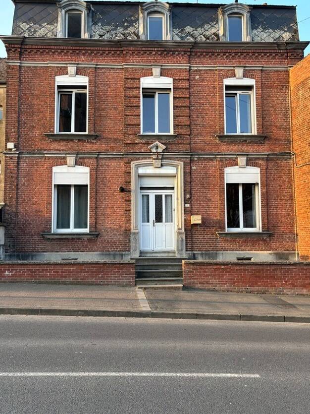 Maison à vendre 122 500 € 8 pièces 3 chambres 185 m² 236 m² de terrain Wignehies 59212