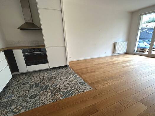 Appartement à louer 968 € 2 pièces 1 chambre 38 m² RDC/5 Chevalier-Les Petits Prés Plaisir 78370