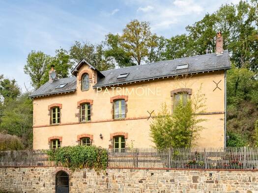 Maison à vendre 430 000 € 8 pièces 5 chambres 220 m² 10 000 m² de terrain Fresnay sur Sarthe 72130