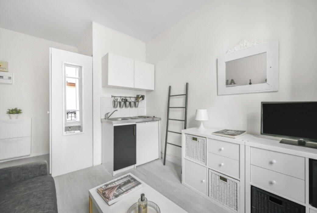 Maison à louer, 13m², LEVALLOIS PERRET